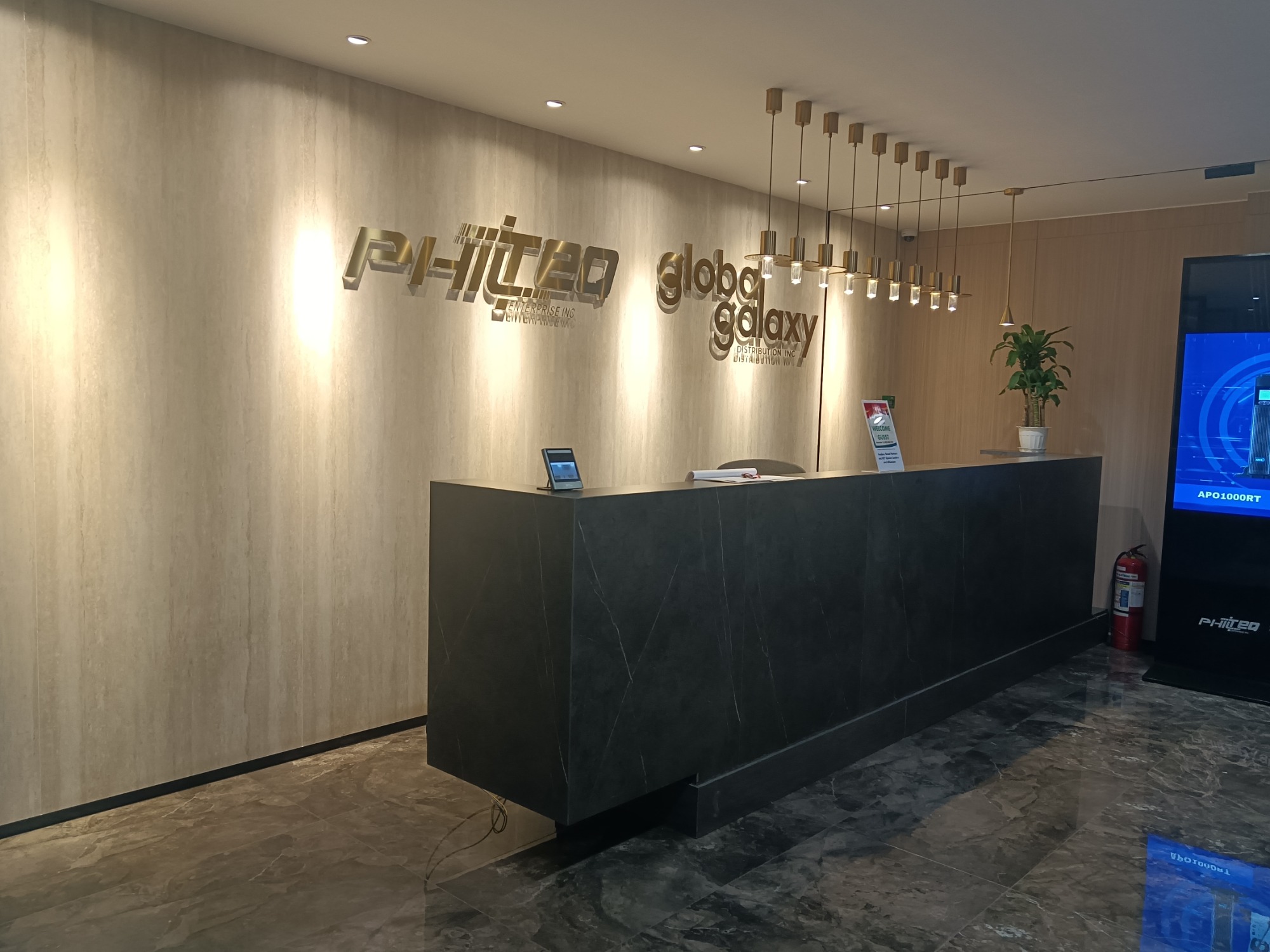 Meet&Co furnitrue case Philteq