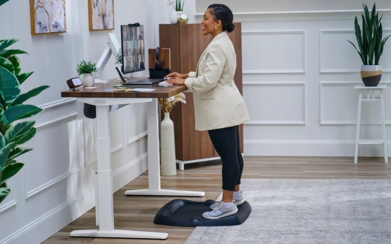 Standing desk Uplift V3 setup